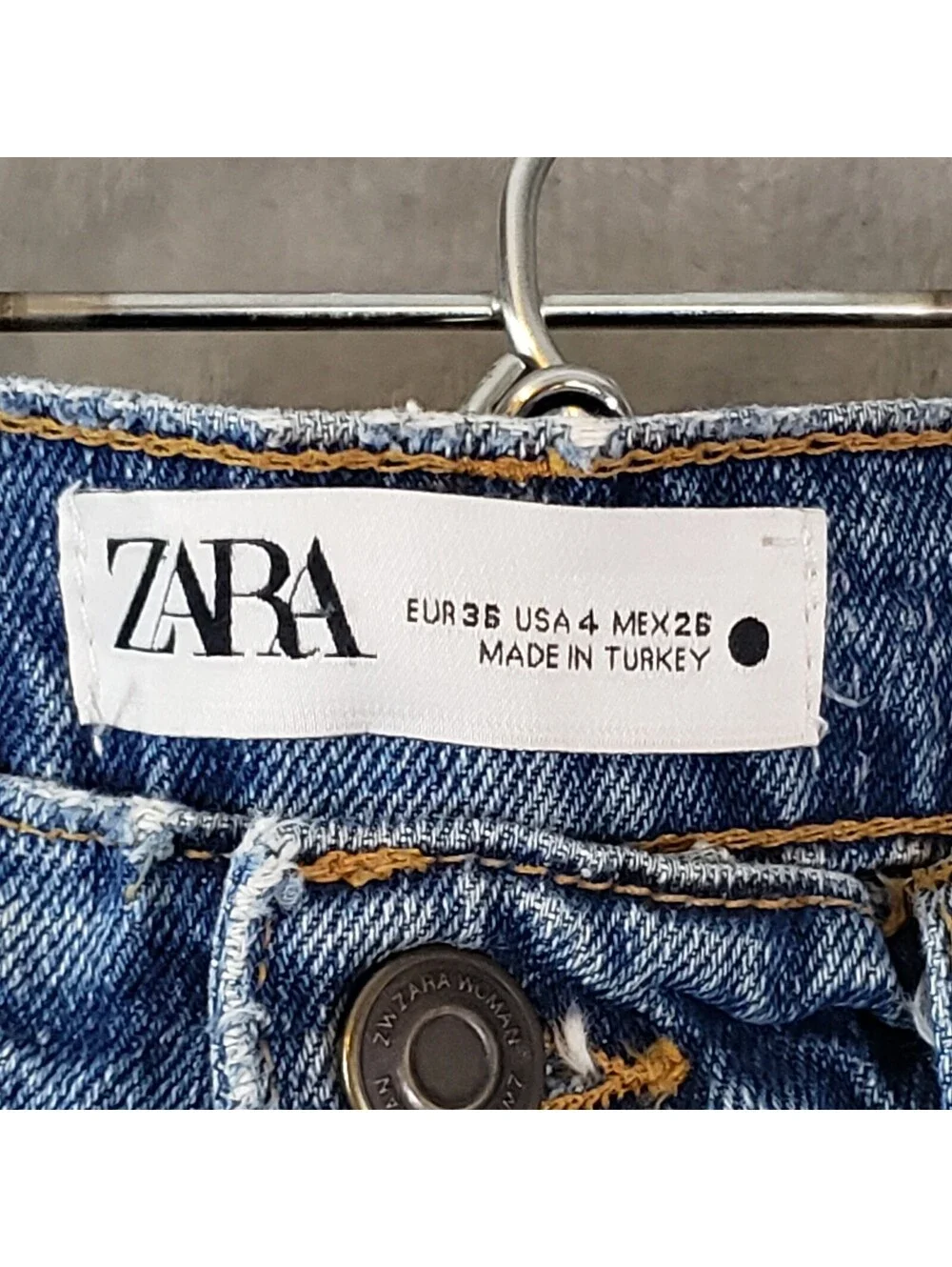 ZARA Women’s High Rise Regular Fit Straight Light Wash Blue 5-Pocket Jeans 4